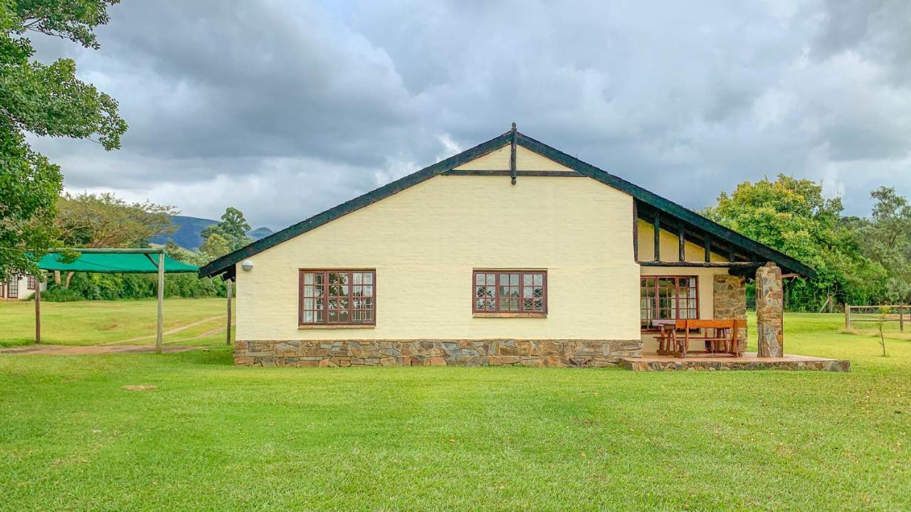 Wits End Mountain Resort Champagne Valley Exterior photo